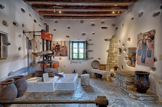 Musée de la presse d'olives d'Eggares