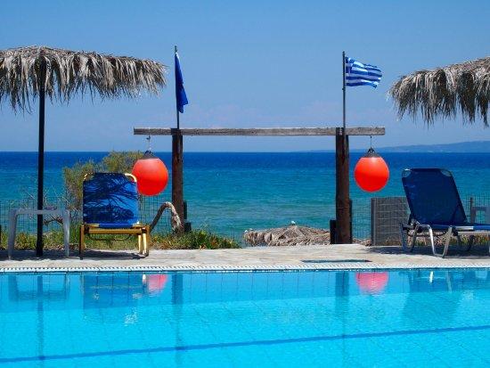Caretta Pool Bar