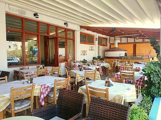 Ideal Greek Taverna-Pizzeria