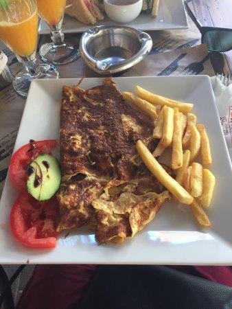 Cinnamon Cafe