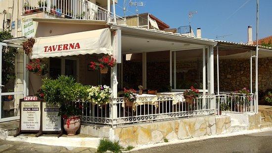 Rozina and Pavlos Taverna