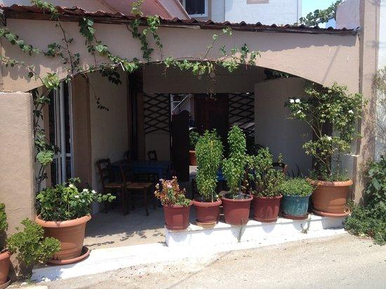 Taverna Plateia