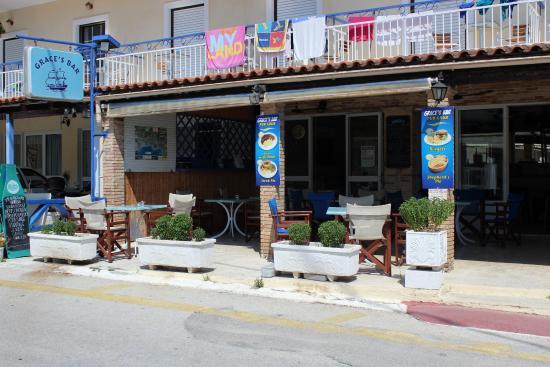 Graces Bar