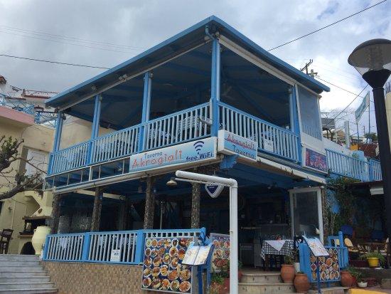 Akrogiali Taverna