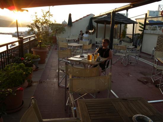 Aeolis Hotel Restaurant