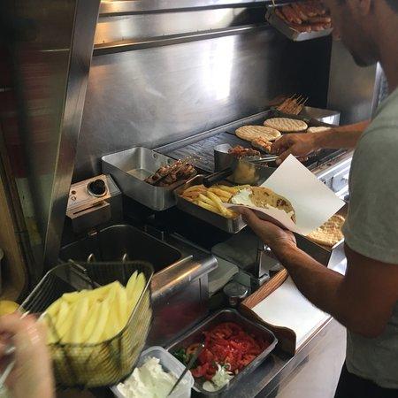 Nikos souvlaki