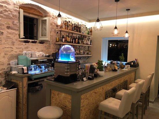Aubergine Cafe