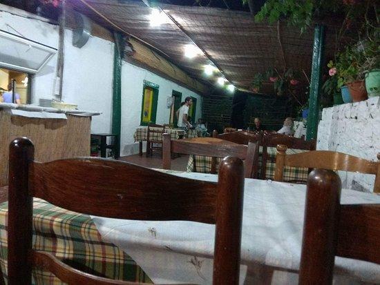 Taverna O Karkaletzos