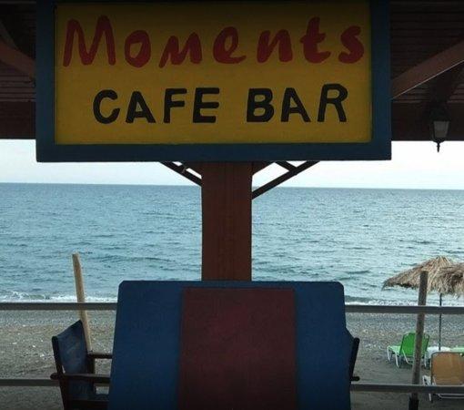Moments cafe bar