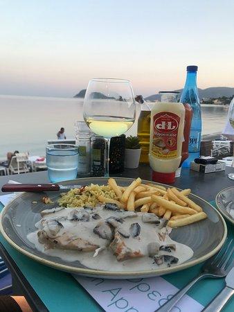 Boulevard Restaurant Beach Bar