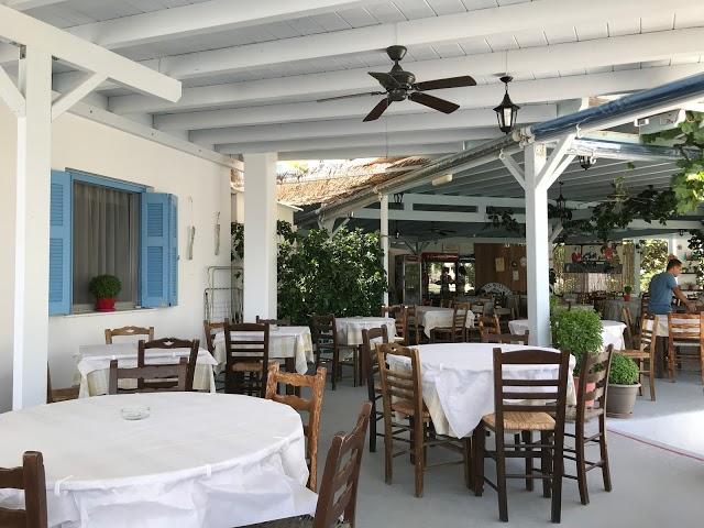 Klarinos Tavern
