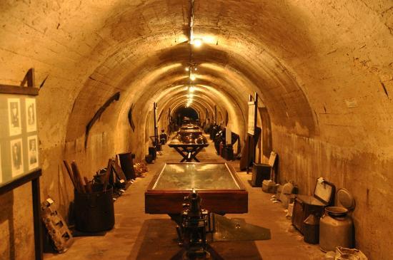 War museum Tunnel