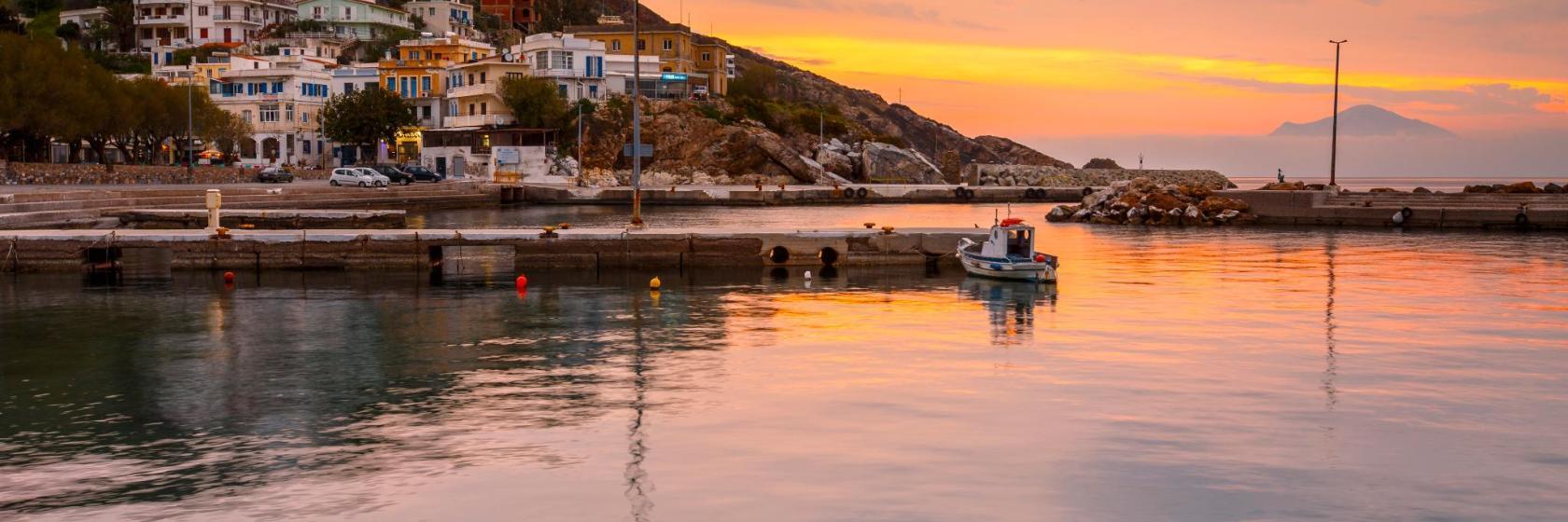 Agios Kirikos Port