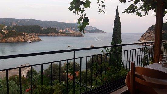 Horizon Taverna Restaurant