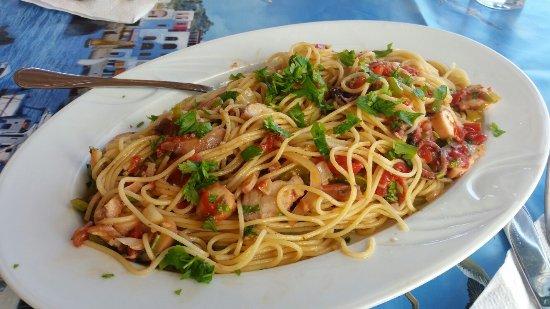 Corali Restaurant