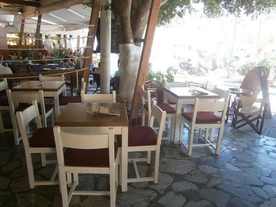 Kantirimi Cafe Bar