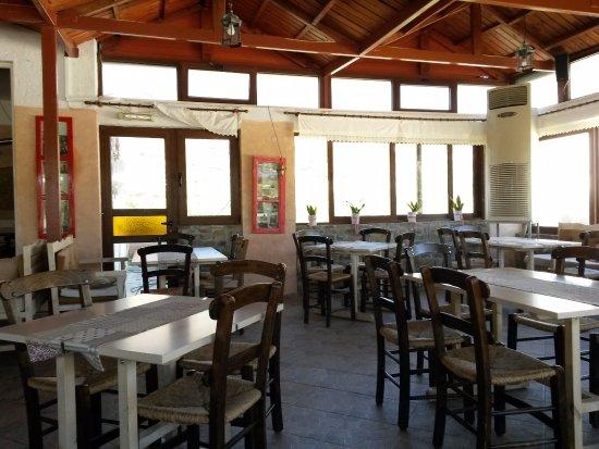 Taverna koyros