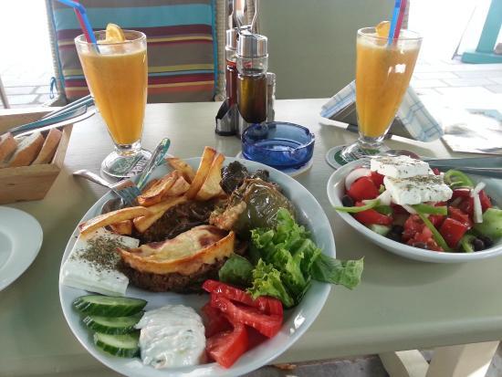 Paradosiaki Taverna Platanos