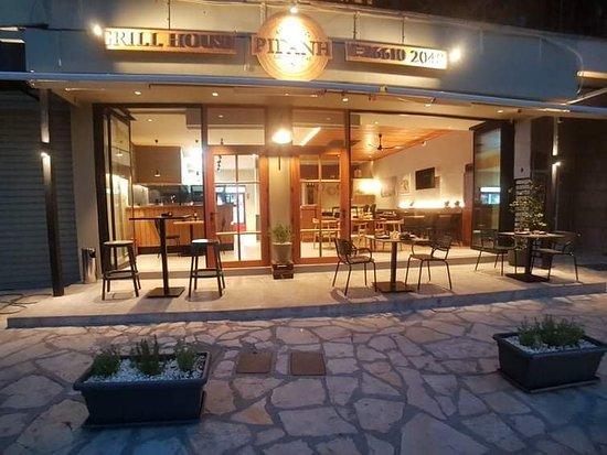 Rigani Grill House