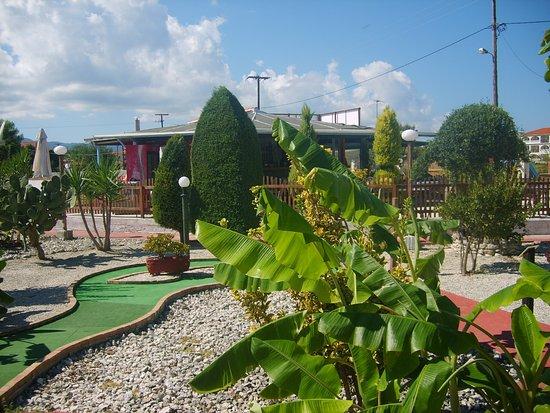 Kalamaki Crazy Golf& Restaurant