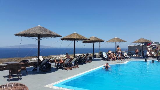 Lioyerma Lounge Cafe Pool Bar