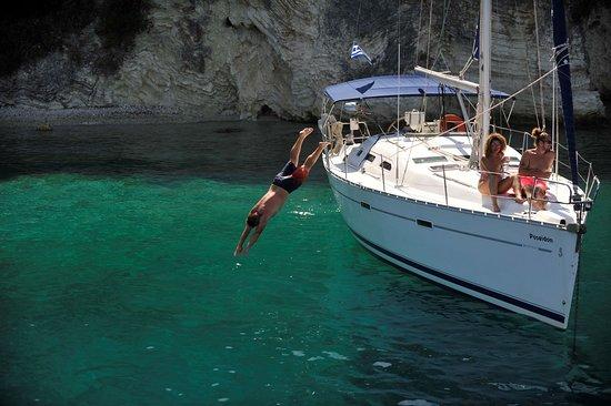 Vliho Yacht Club Charter