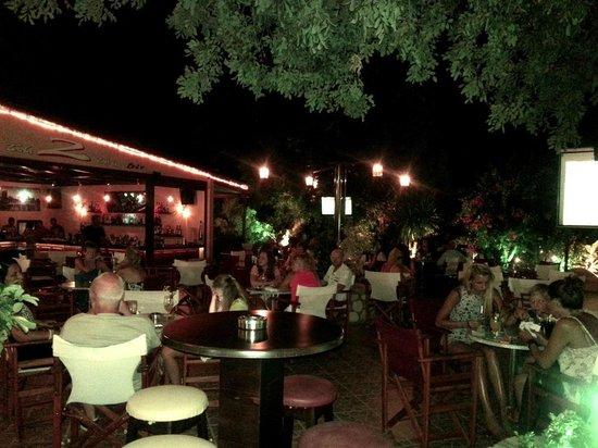 Zig Zag Bar Pefkos