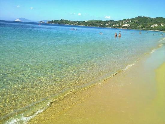 Vromolimnos Beach