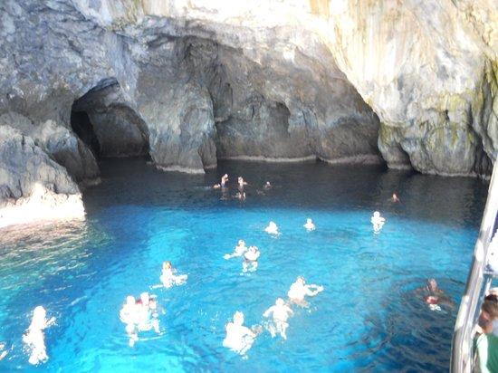 Glass Bottom Boat Chytra