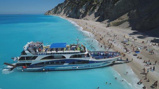 Lefkas Cruises