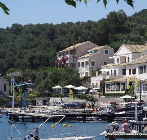 Giannis Boats