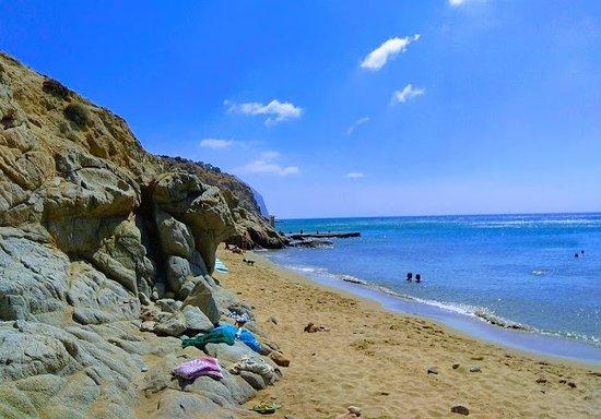 Katsouni Beach