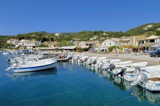 Costas Boats