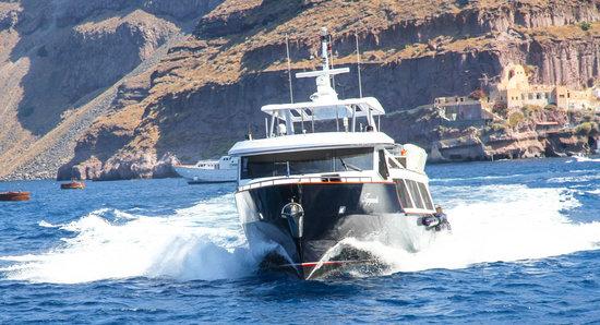 Santorini-Manganari Cruise