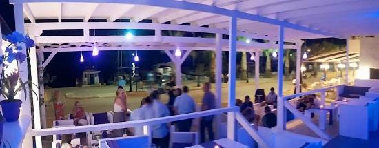 Marios Bar
