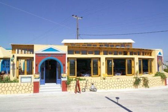 Dimitris pool tavern