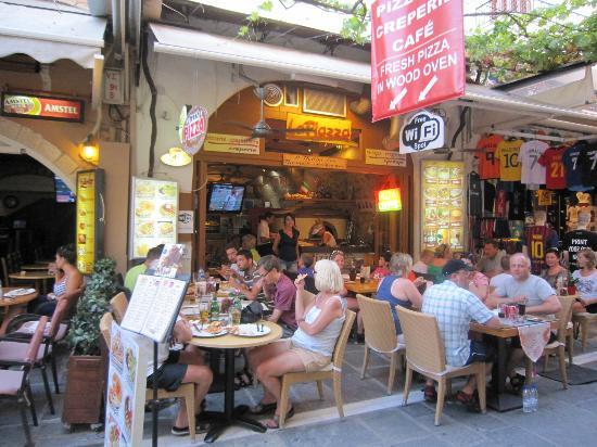 La Piazza Pizzeria
