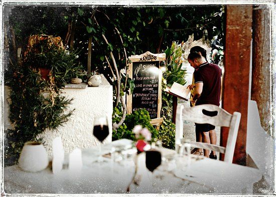 Manousos Taverna