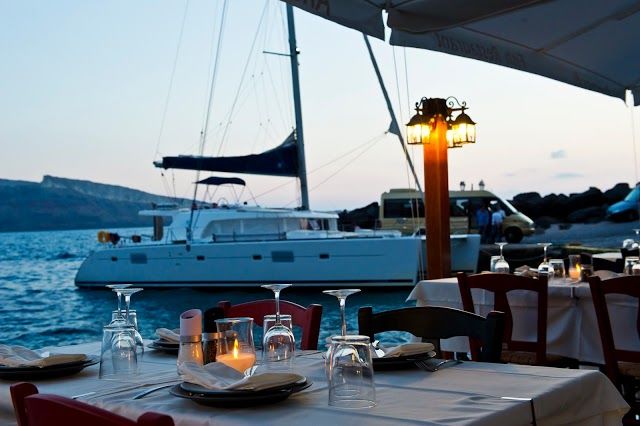 Ammoudi Fish Tavern