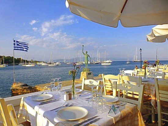 GENESIS Restaurant