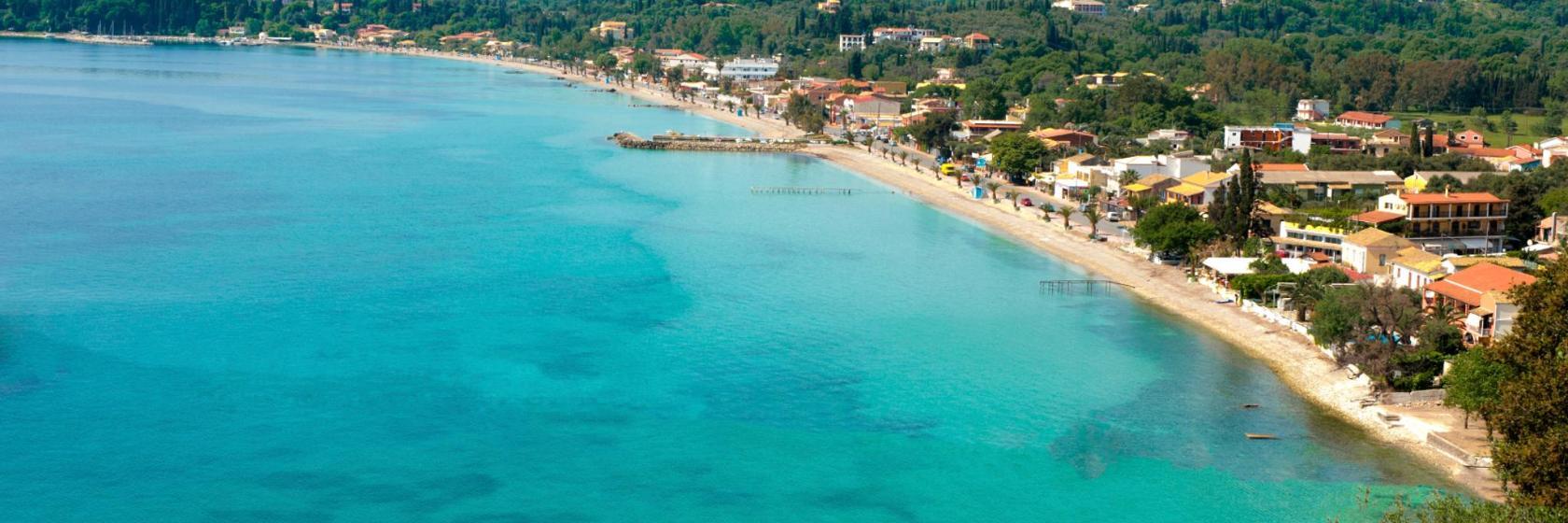 der Strand von Ipsos